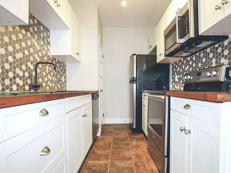 415 Stradbrook Ave #24 — Photo 6