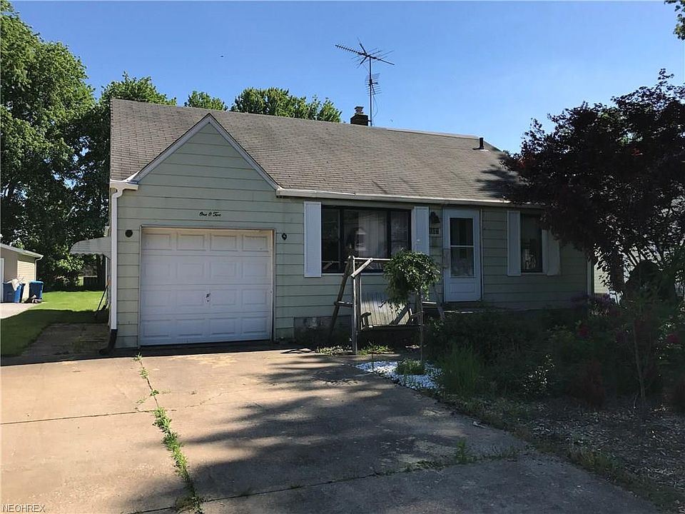 1st image of 102 Sanford St