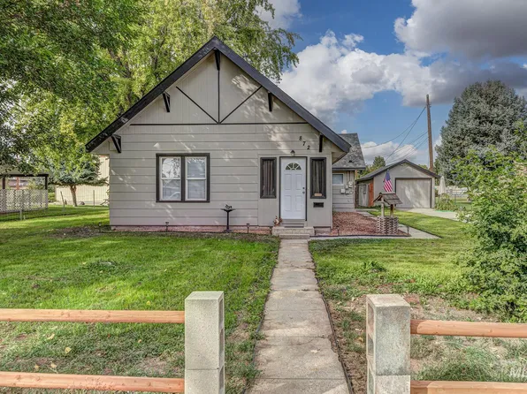 872 W Butterfield St, Weiser, ID 83672