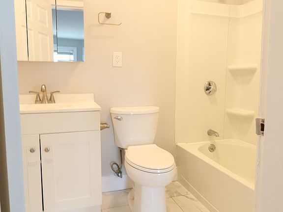 4th image of 1-7 High St #11