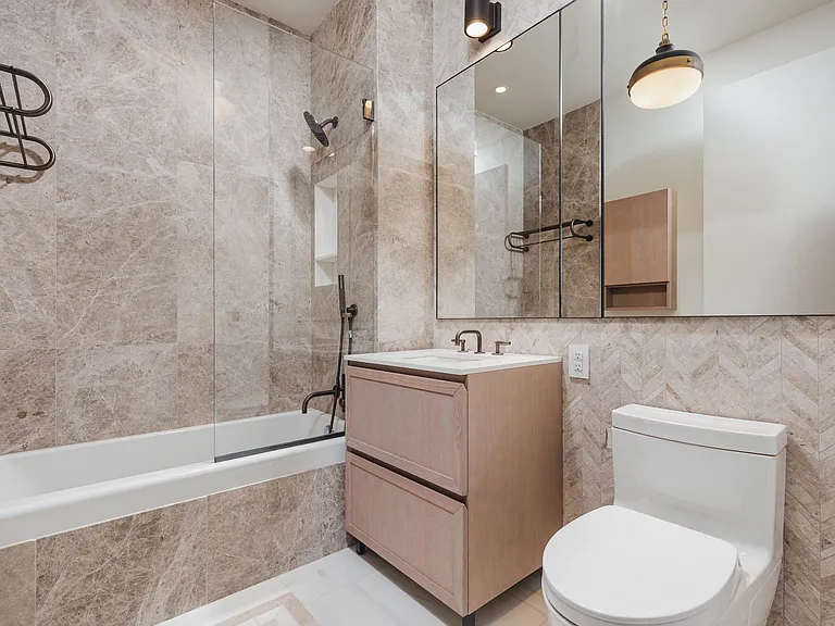262 9th St #903 — Photo 9