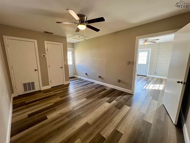 2405 Bullington St — Photo 7