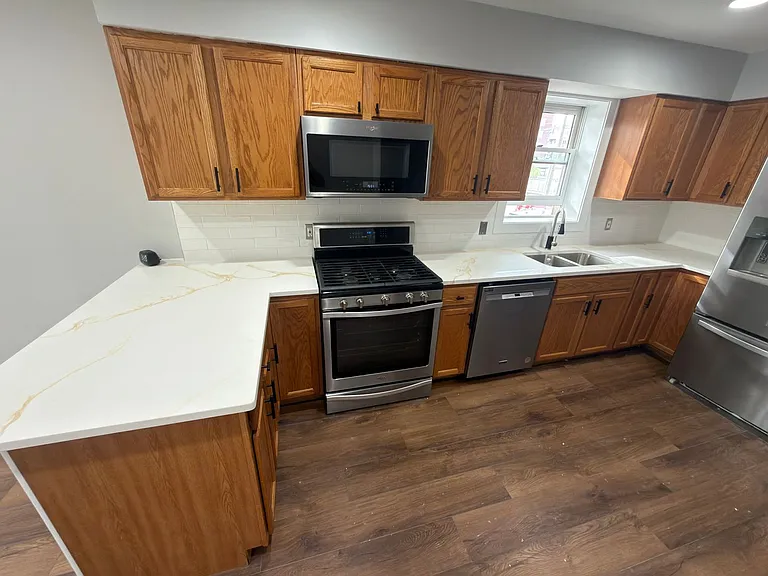 6524 W Diversey Ave — Photo 4