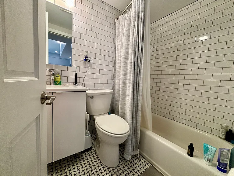 829 Boylston St #301 — Photo 7