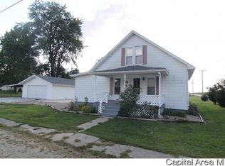 102 S West St, Modesto, IL 62667