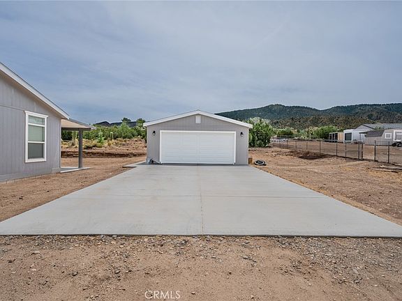 3rd image of 745 Pinon Rd