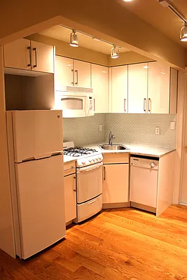 Rented by GRA Holdings | media 17