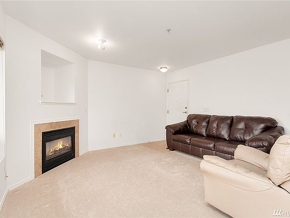 5th image of 710 240th Way SE Unit A202