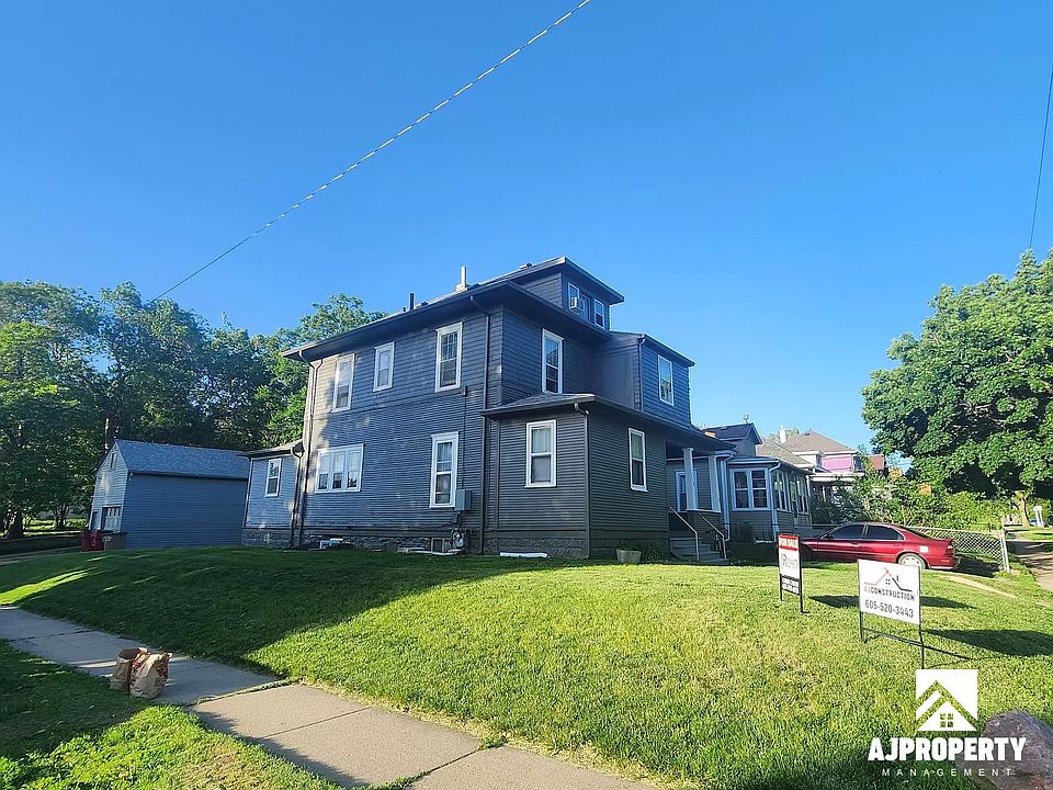 1st image of 1118 W 8th St #5
