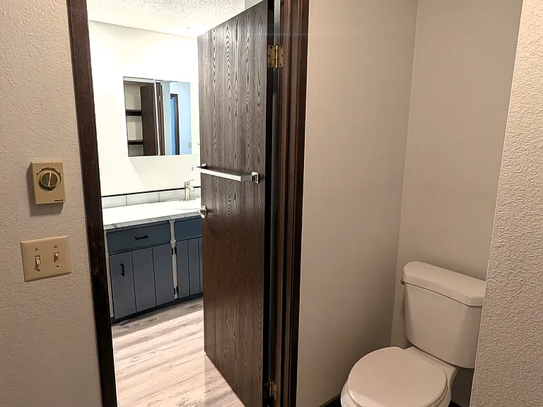 Second view of the downstairs bathroom.