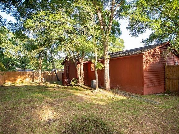 3rd image of 128 Winding Ln