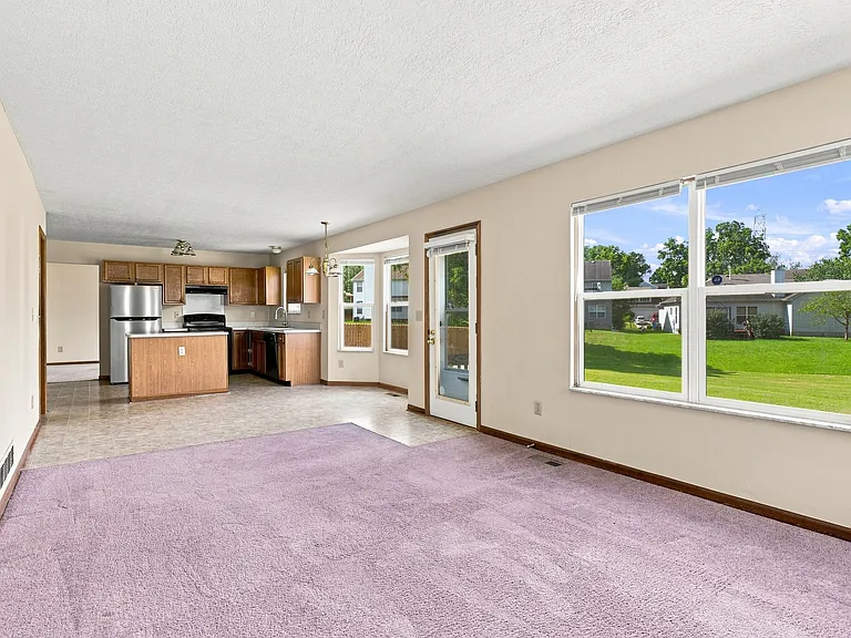 7817 Astra Cir — Photo 25