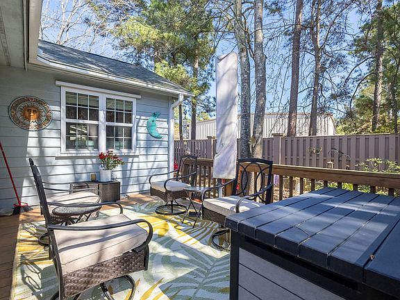 4th image of 9409 Chicory Ln.