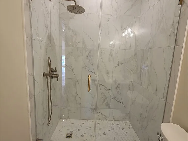 884 Main St #5 — Photo 12