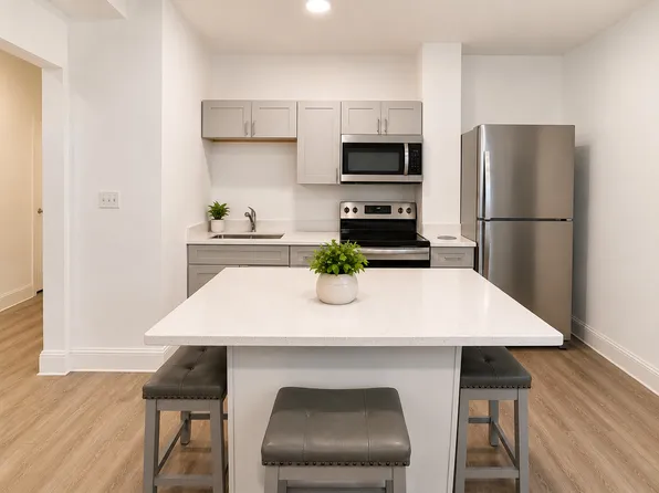 8 Kenwood St APT 7, Dorchester Center, MA 02124