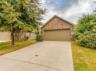12300 Walden Wood Dr, Fort Worth, TX 76244