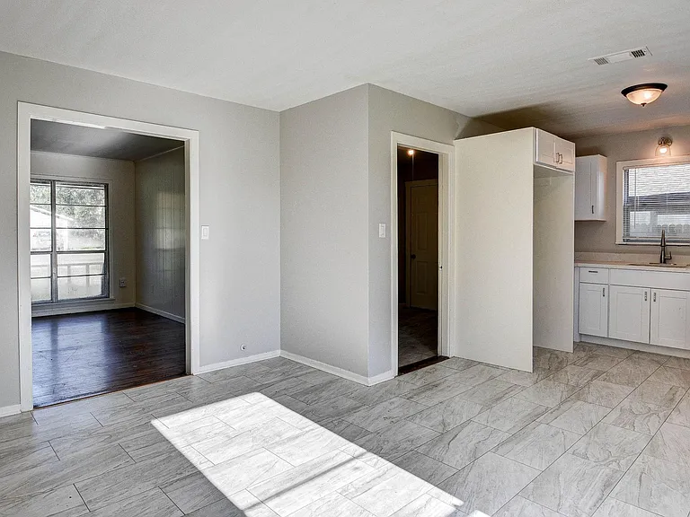 131 Lakewood Dr — Photo 6