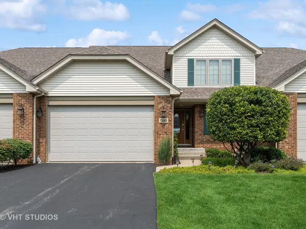 13865 Steeples Rd, Lemont, IL 60439