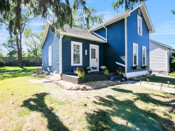 118 Warren St, La Porte, IN 46350