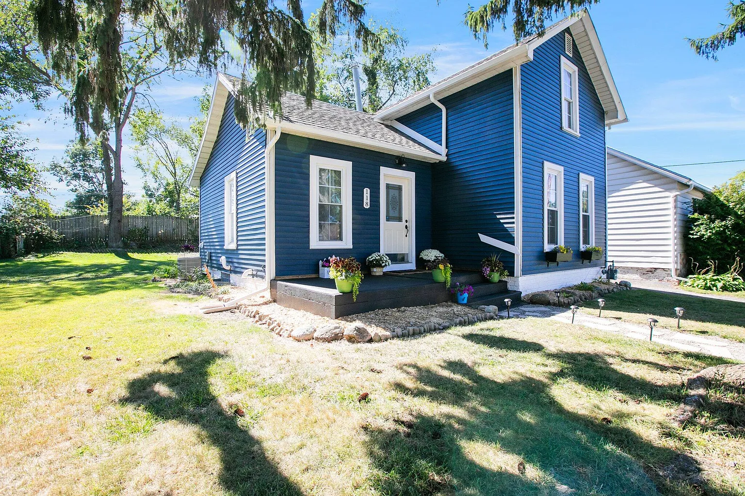 118 Warren St photo 1