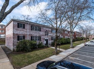136 Lake Shore Rd APT 1, Brighton, MA 02135