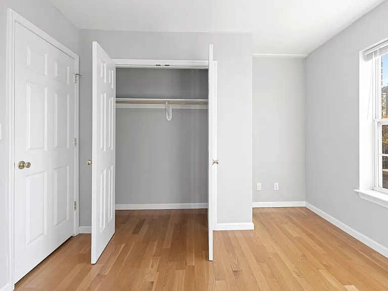50 Patricia Ln #412 — Photo 4