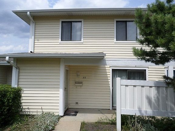 3rd image of 32 Waterford Dr