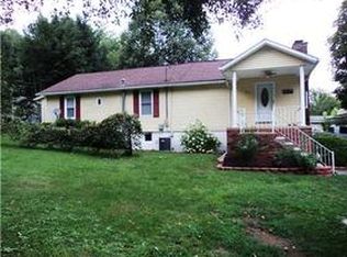 32 Vega Ln, Elkview, WV 25071