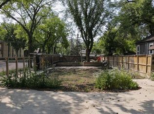 928 Main St, Saskatoon, SK S7H0K5