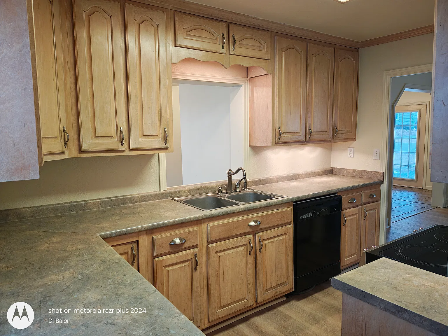 3 bed, 1.5 bath, 1629 sqft, $1,450 — Photo 2