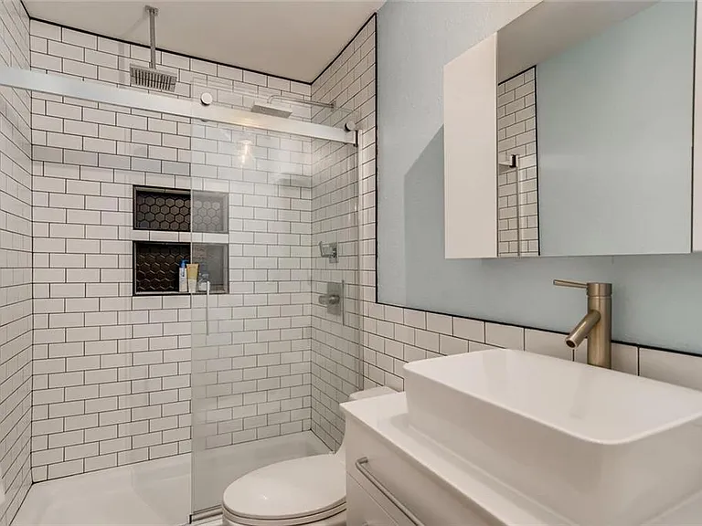 2403 Aldford Dr — Photo 12