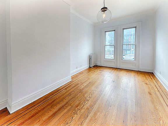 2nd image of 539 Lafayette Ave #2