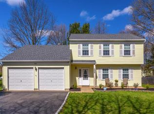 495 Tennent Rd, Manalapan, NJ 07726