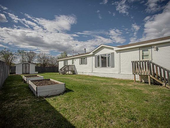 2nd image of 11 N Deer Ridge Dr