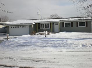 535 Riviera Rd, Valparaiso, IN 46385