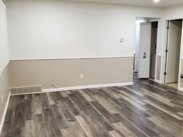 45240 Keding St APT 103, Utica, MI 48317