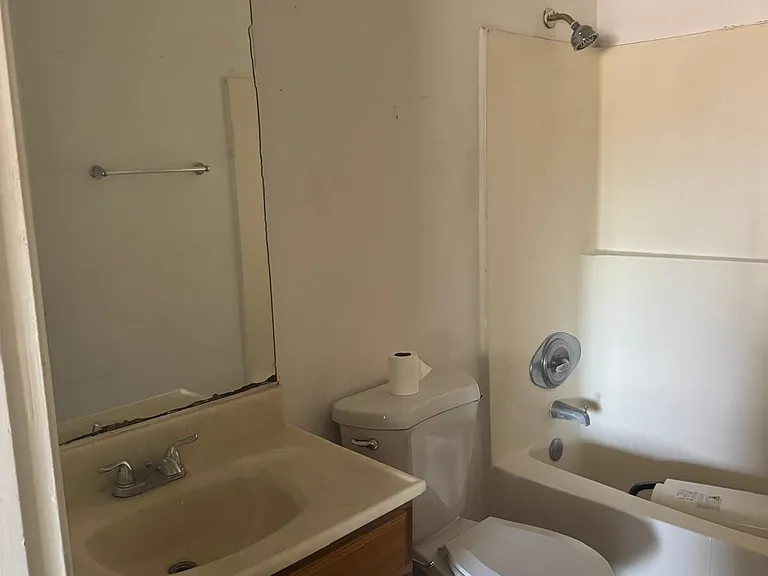 341 S Maple Ave — Photo 9