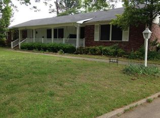 1230 N Crestwood Dr, Fayetteville, AR 72701