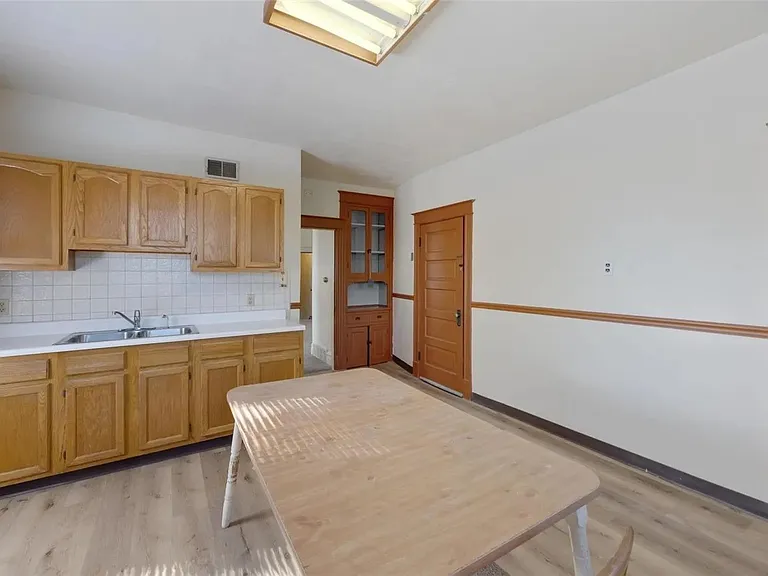 727 Bates St #A — Photo 8
