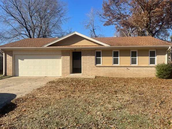 309 Lanternwick Ln, Pryor, OK 74361