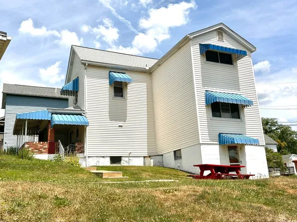 2503 Vancouver St, Grapeville, PA 15634