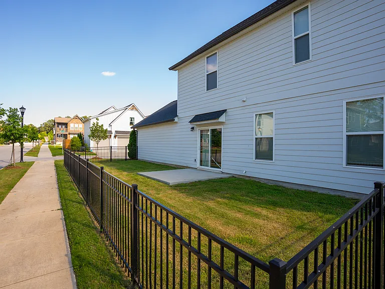 1550 Farmhouse Trl — Photo 3