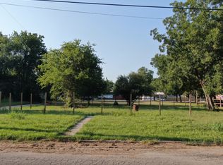 401 E Waco Ave, Cooper, TX 75432