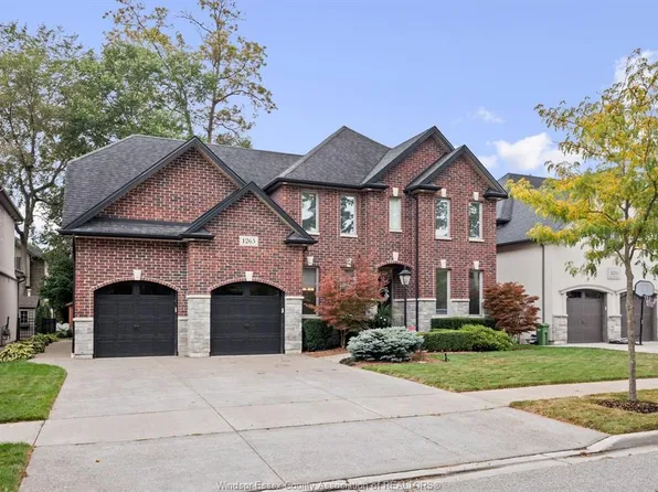 1265 Maple Ave, Lasalle, ON N9J 3Y6