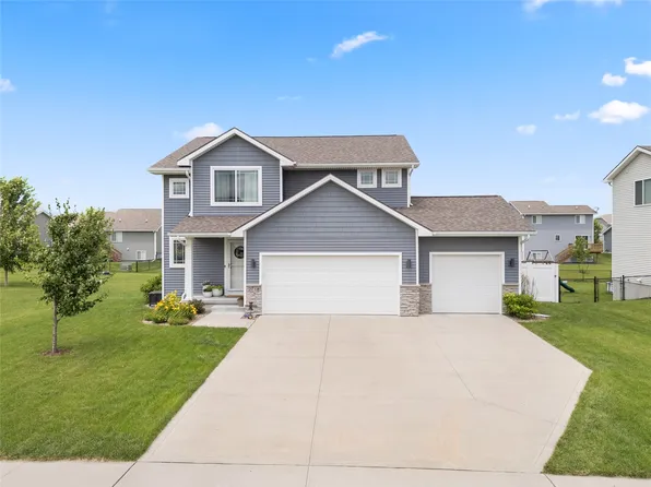 2718 NW 23rd St, Ankeny, IA 50023