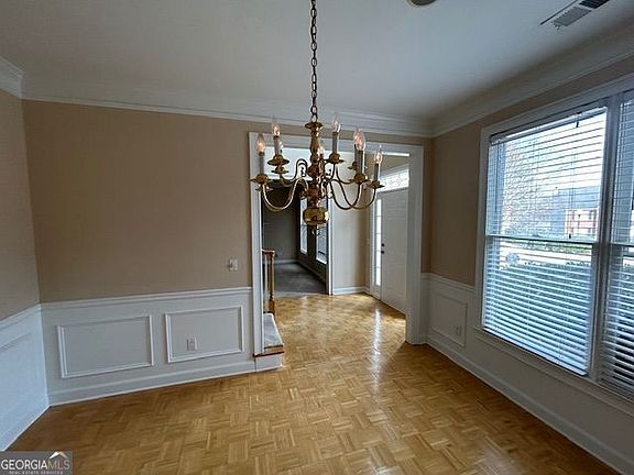 3rd image of 1707 Grace Ct SE