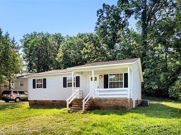 2nd image of 2204 Gable Way