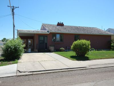 916 3rd St SW, Sidney, MT, 59270