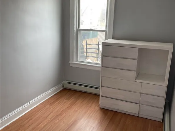 24 Eastern Parkway image 8 of 19