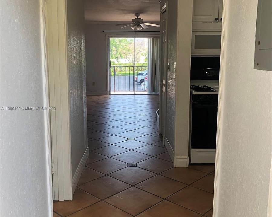 1st image of 8600 SW 67th Ave #939